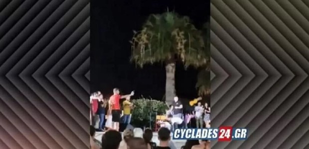 Χορευτής «εκσφενδόνισε» κατά λάθος το βιολί μουσικού